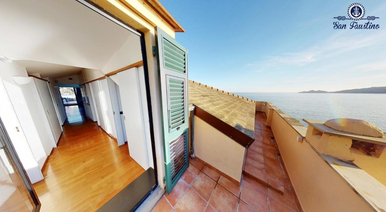 Welcome Riviera - Attico San Faustino 165 Mq Piu 110 Mq Di Terrazza- In Villa 700 ,Vista Mare Strepitosa-100 M Dalla Spiaggia-Parking Esclusivo Rapallo Luaran gambar
