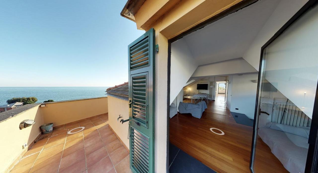 Welcome Riviera - Attico San Faustino 165 Mq Piu 110 Mq Di Terrazza- In Villa 700 ,Vista Mare Strepitosa-100 M Dalla Spiaggia-Parking Esclusivo Rapallo Luaran gambar