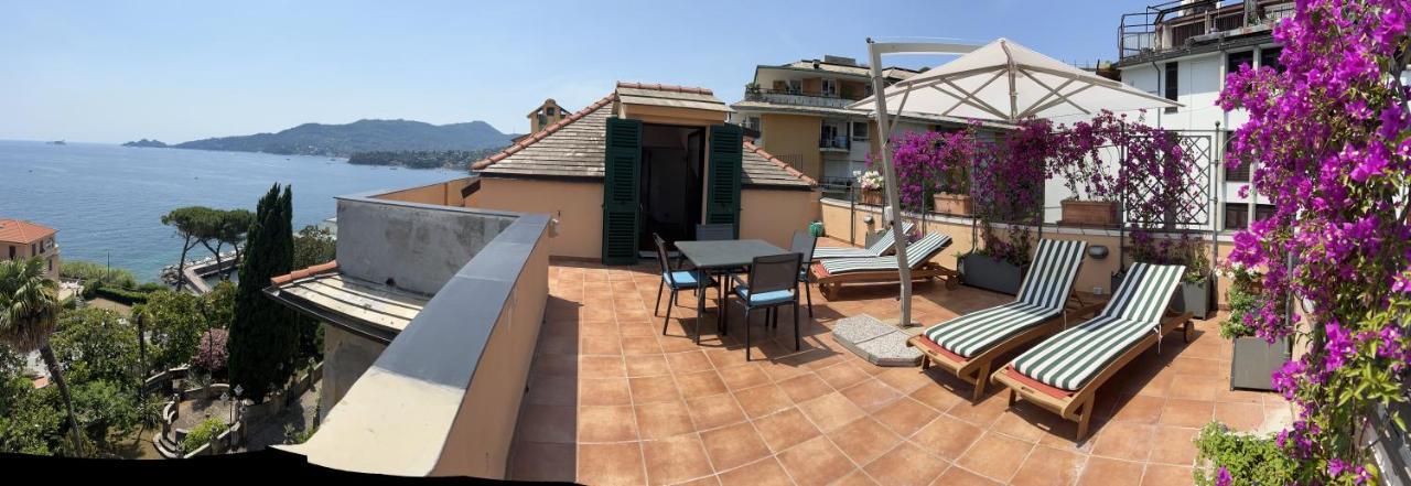 Welcome Riviera - Attico San Faustino 165 Mq Piu 110 Mq Di Terrazza- In Villa 700 ,Vista Mare Strepitosa-100 M Dalla Spiaggia-Parking Esclusivo Rapallo Luaran gambar