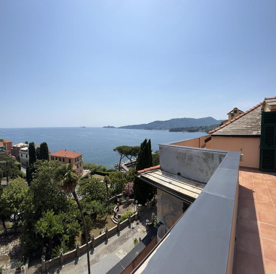 Welcome Riviera - Attico San Faustino 165 Mq Piu 110 Mq Di Terrazza- In Villa 700 ,Vista Mare Strepitosa-100 M Dalla Spiaggia-Parking Esclusivo Rapallo Luaran gambar