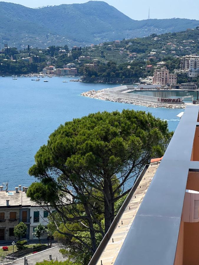 Welcome Riviera - Attico San Faustino 165 Mq Piu 110 Mq Di Terrazza- In Villa 700 ,Vista Mare Strepitosa-100 M Dalla Spiaggia-Parking Esclusivo Rapallo Luaran gambar